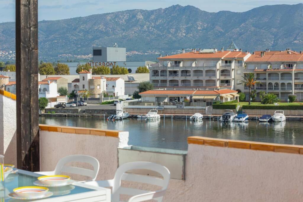 Apartmán Flateli Empuriabrava Exteriér fotografie