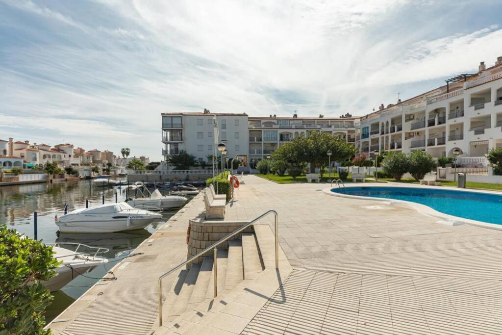 Apartmán Flateli Empuriabrava Exteriér fotografie